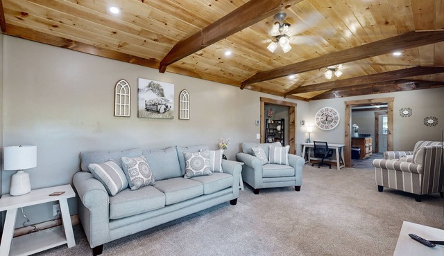Charming house in Morganton near wineries, restaurants and cinemas