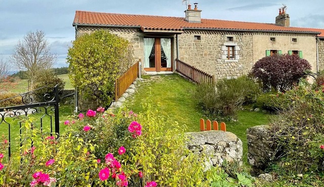 Charming House in Nature, Near Saugues - 3 Bedrooms, Baby Amenities, Fireplace
