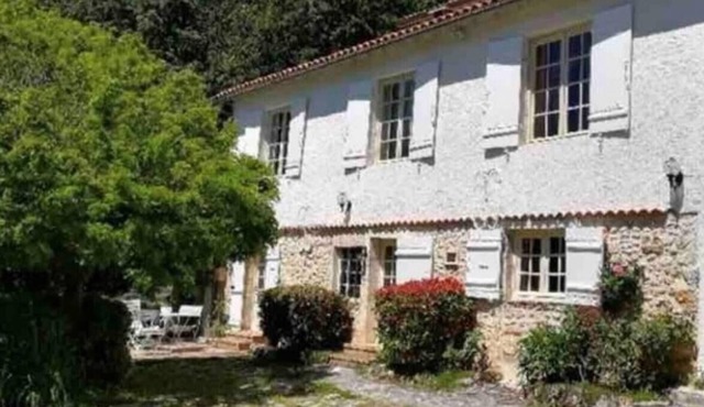 Charming House in Negrondes, Dordogne, France