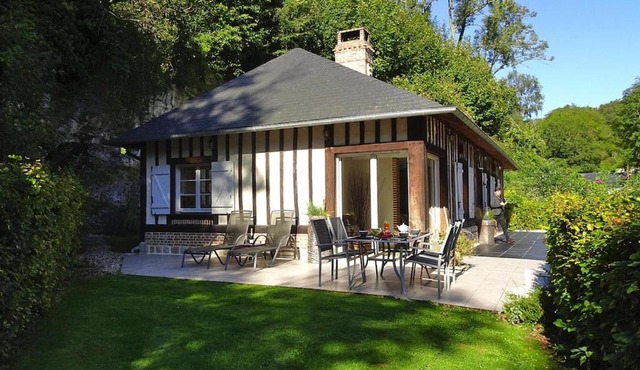 Charming House in Normandy near White Coast