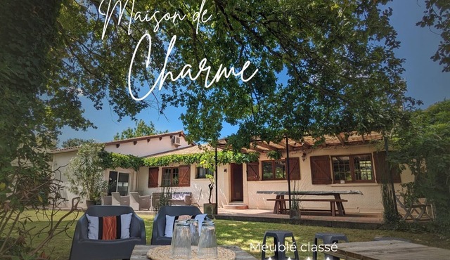 Charming house in Parempuyre, Medoc doors