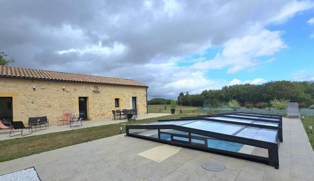 Charming house in Périgord with private pool and parking