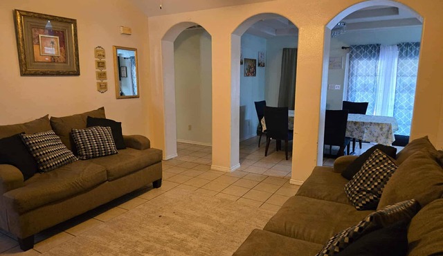 Charming house in serene Edinburg perfect for your getaway.