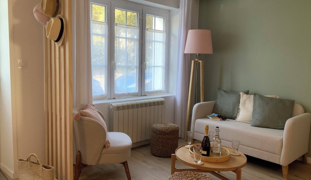 Charming house in the village of Ambleteuse, 800 m from the beach.