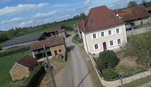 Charming house in the Charolais countryside overlooking the valley