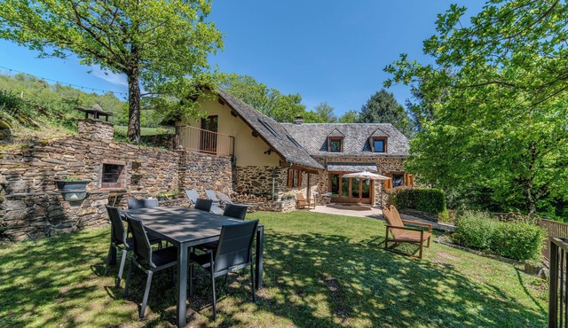 Charming house in the heart of nature, between the Lot valley and Aubrac!