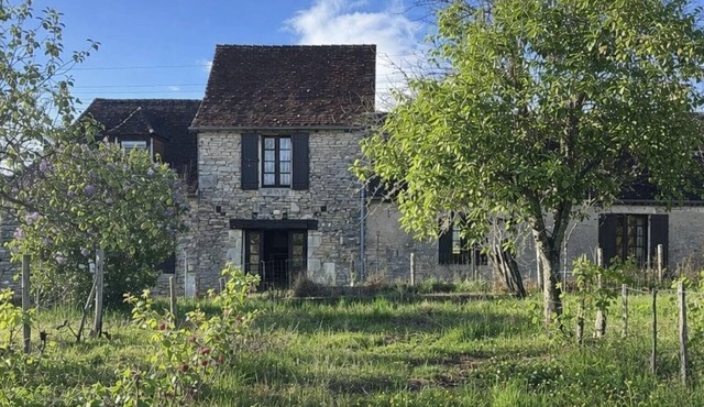 Charming house in the Périgord countryside: calm, nature and large garden!