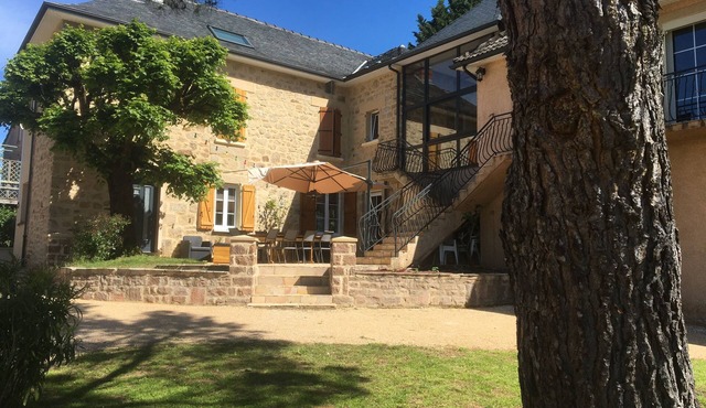 Charming house in the heart of the Correze countryside for 16 to 24 people