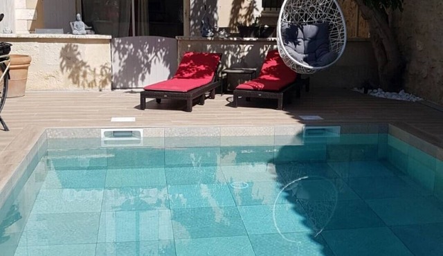 Charming house "LE GECKO" BETWEEN ALPILLES AND CAMARGUE HEATED SWIMMING POOL