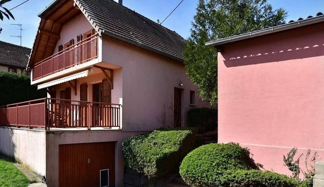 Charming house near Alsace vineyard, enclosed garden, sleeps 6