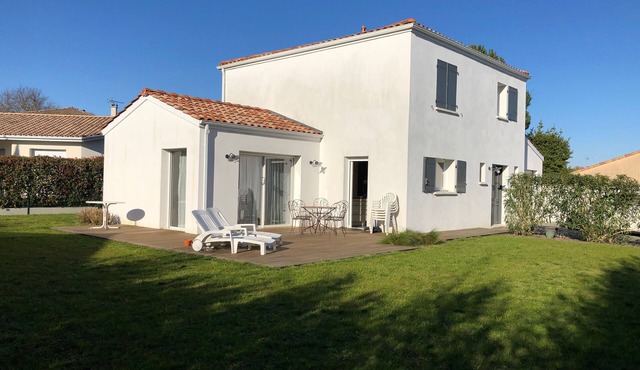Charming house near Bordeaux
