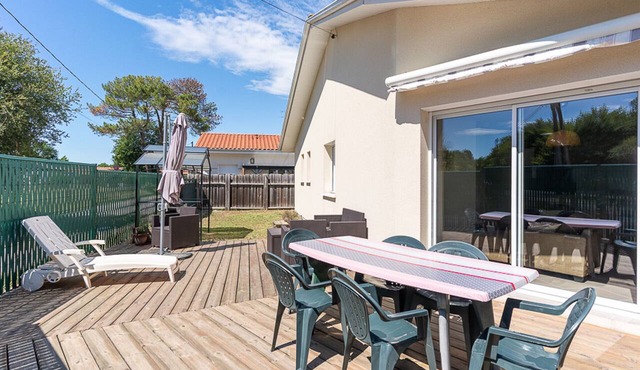 Charming House Near Lake in Biscarrosse - 6 Guests - Garden, BBQ, Wi-Fi, Parking Included