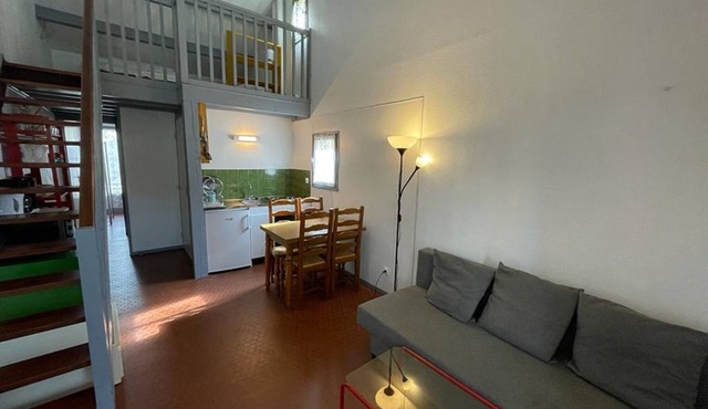 Charming house near the port with parking and pets allowed