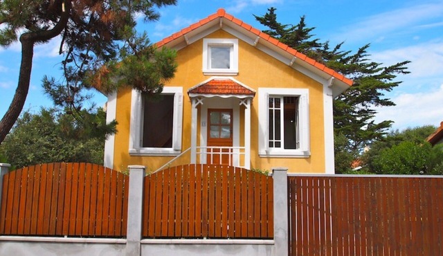 Charming house near the beach