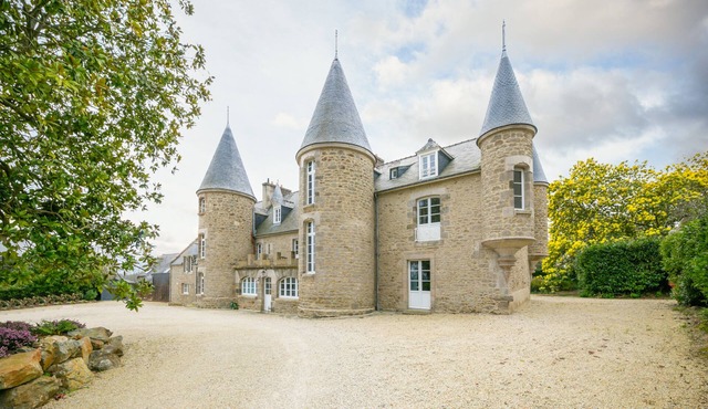 Charming house on the banks of the Rance