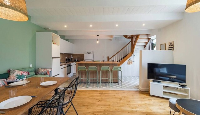 Charming House on Loguivy de la Mer harbor