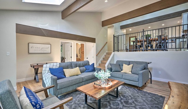 Charming House on the Hill Near Sly Park, Apple Hill, Wineries!