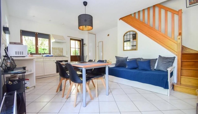 Charming house, pool near Dinard