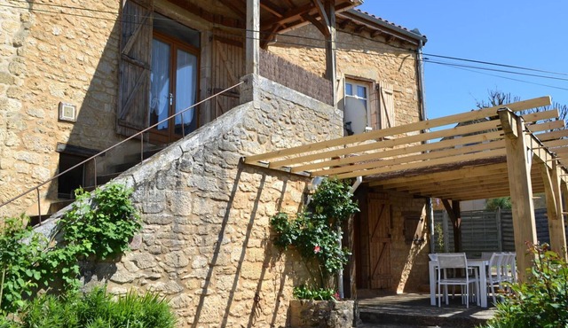 Charming house, shaded terrace near Sarlat
