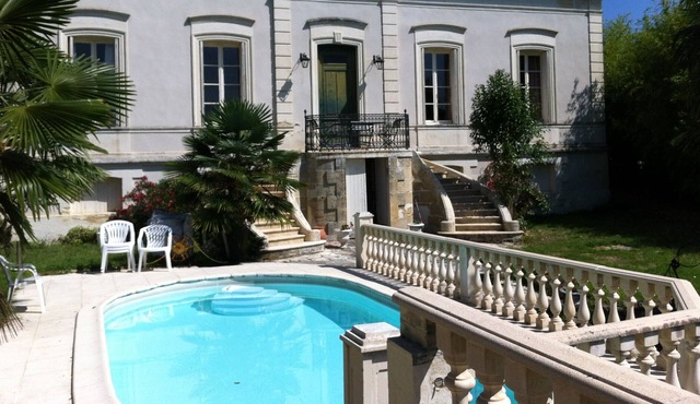 Charming house St Macaire: swimming pool and garden - 8 people