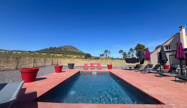 Charming house, swimming pool and panoramic view