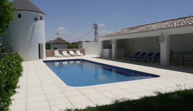 CHARMING HOUSE, UNUSUAL, COMFORT, QUIET, SWIMMING POOL, 20 BEDS, TOLEDE