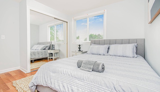 Charming House w/Fenced yard & Grill by Royal Oak