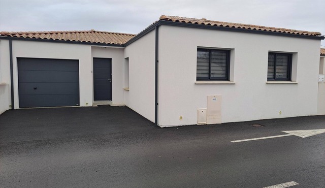 Charming house with garden and terrace in Saint-Augustin, close to beaches