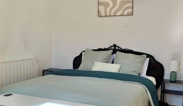 Charming house with terrace near Paris