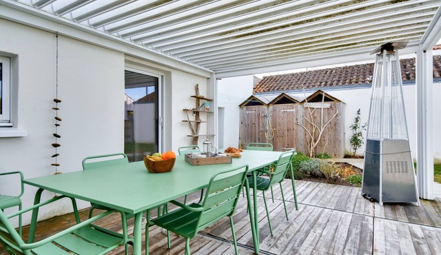 Charming house with garden, 100m from the beach