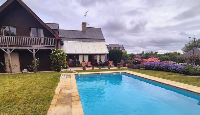 Charming house with heated pool