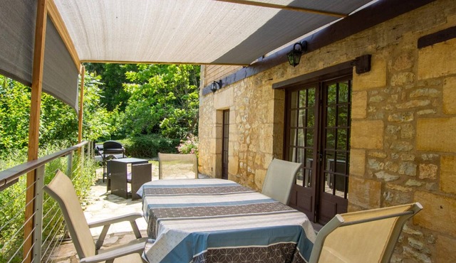 Charming house with enclosed garden and Wifi in the heart of Perigord Noir