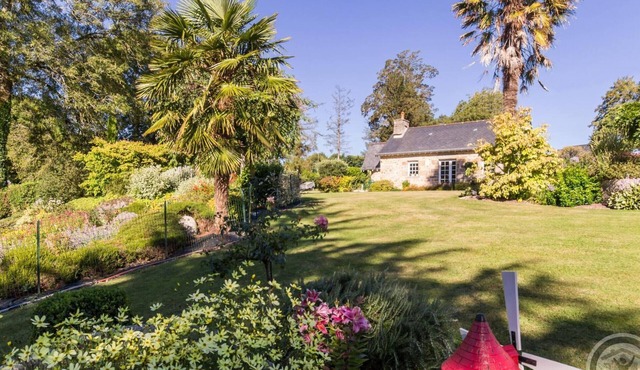 Charming house with private garden, wifi, and parking in Sainte-Cécile