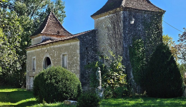 Charming house with swimming pool in the Gers