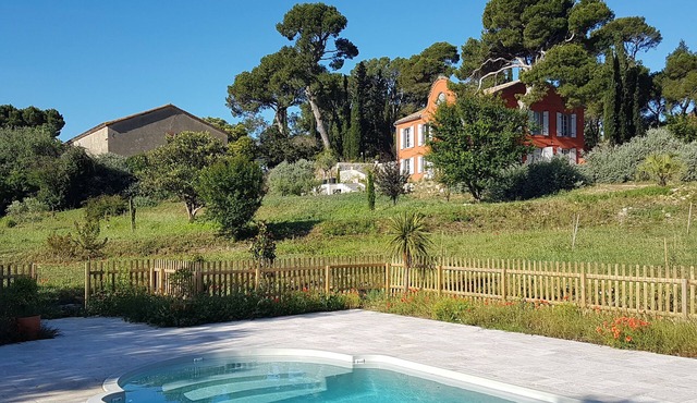 Charming house with all mod cons, exceptional view, salt swimming pool