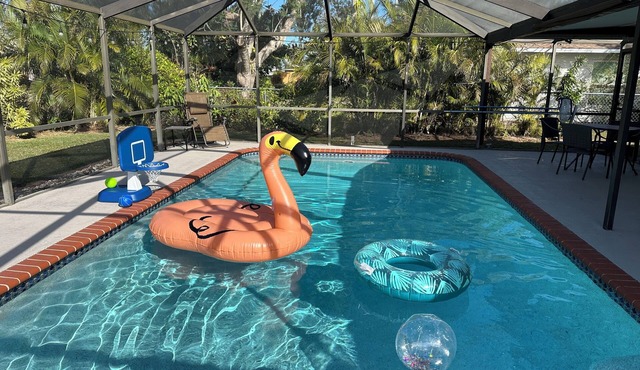 Charming house with a heated salt water pool in the heart of Sarasota.