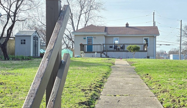 Charming house with a large yard in lovely Holly Hills, St. Louis