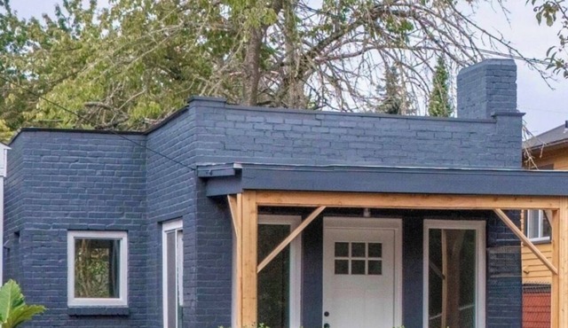 Charming house with AC in Seattle