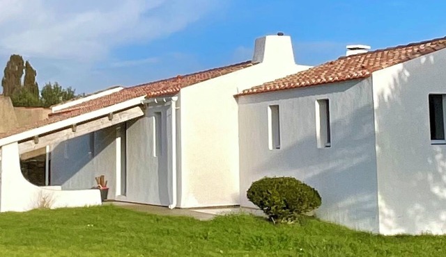 Charming house with large garden