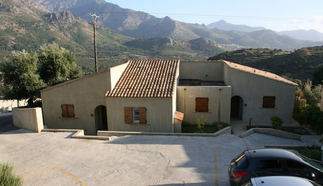 charming house with private pool 15 minutes from the seaside