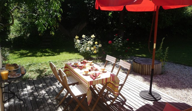 Charming house with garden at 100 m from the sea, 4 people. Wetting.