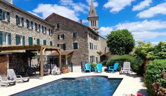 Charming house with swimming pool