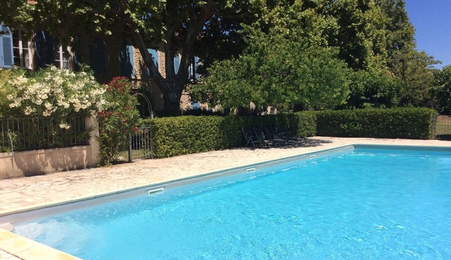 Charming house with garden. Pool. 8 min Saint Rémy