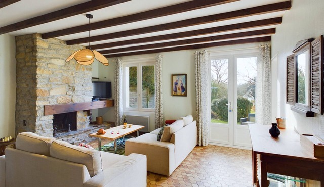 Charming house with garden for 4 in Penmarch