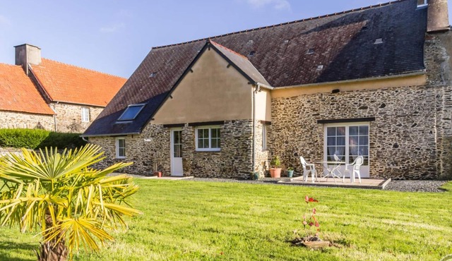 Charming house with garden in Saint-Lô