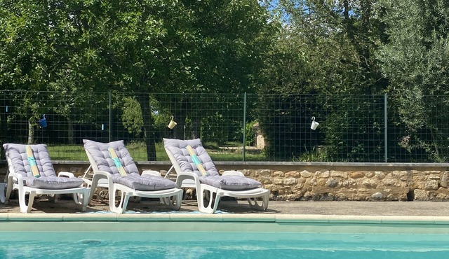 Charming house with heated pool 30 minutes from Futuroscope