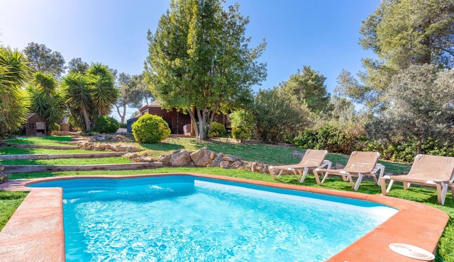 Charming House with Private Pool, Hot Tub & Wonderful Views near Sitges