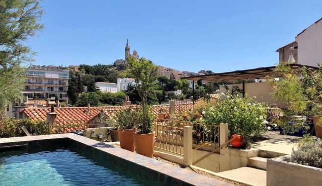 Charming House with Pool & Stunning Views – Marseille Endoume