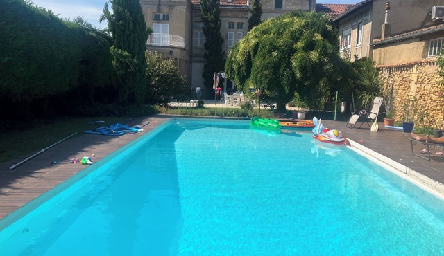Charming house with pool, Bergerac town center (6-8 people)