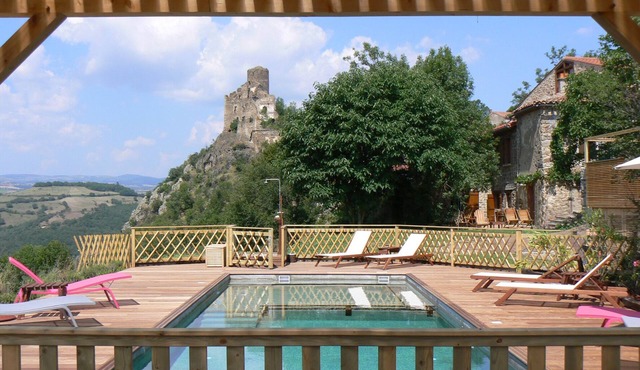 Charming house with swimming pool, quiet location, panoramic view